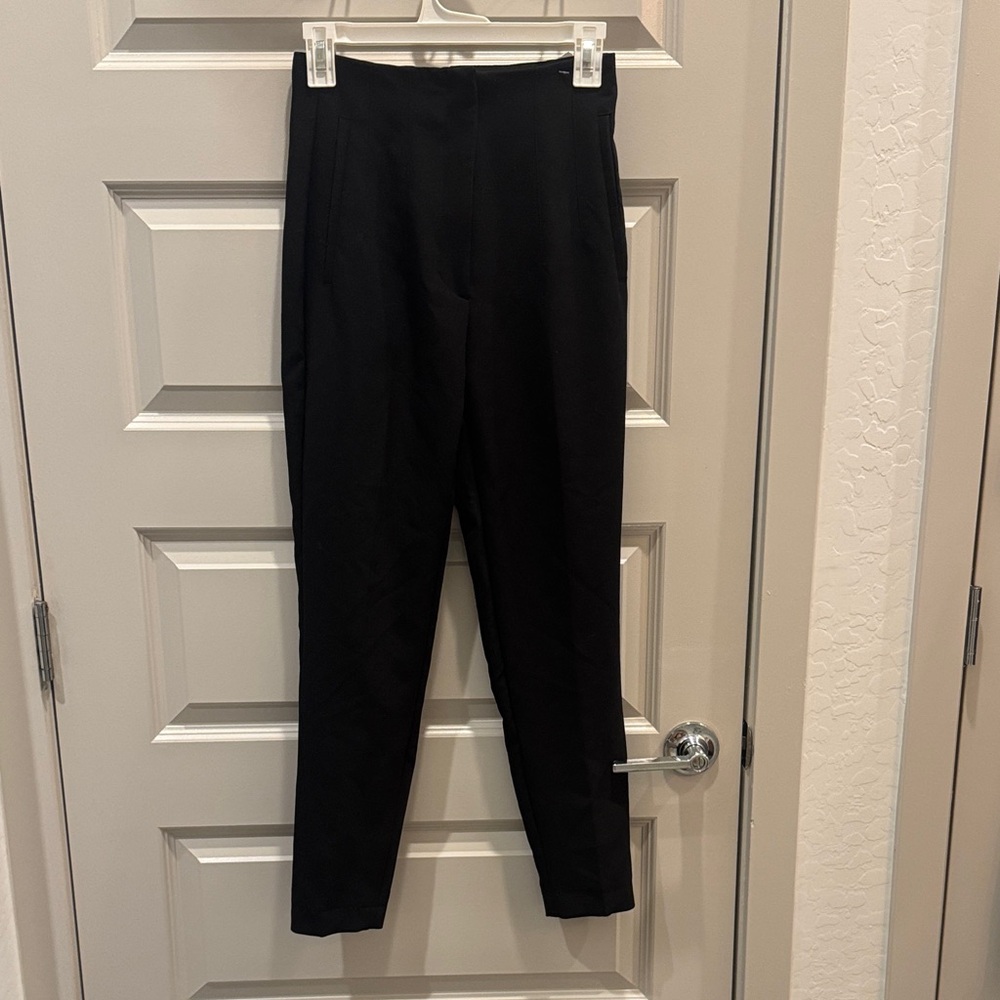 Zara Black Cropped Women's Pants
